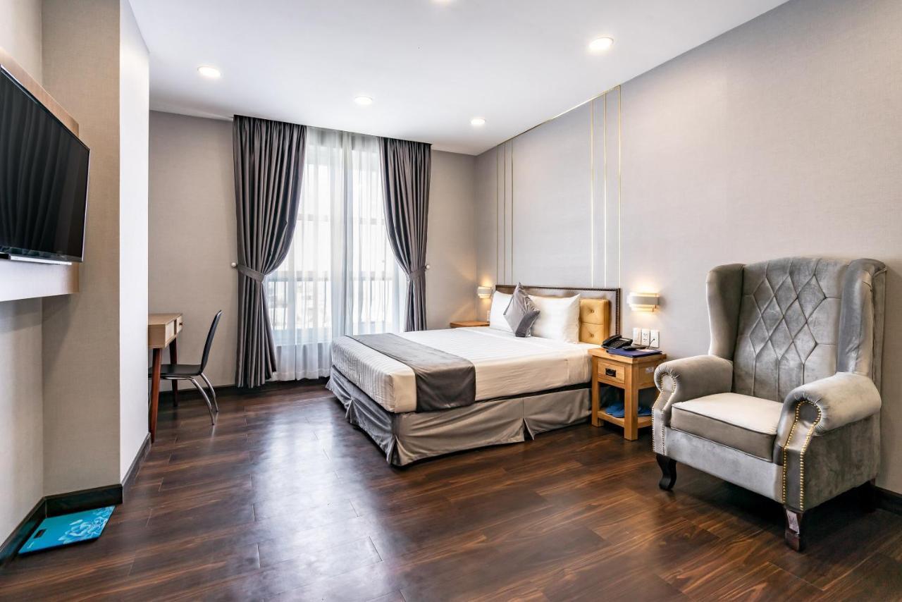 Emerald 3* TP. Hồ Chí Minh